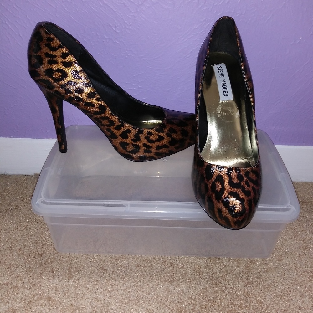 Shoes - Picture 2 of 2